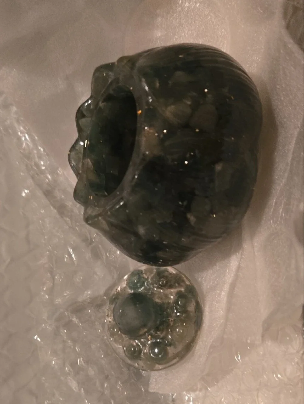 Pretty. Green Aventurine  Stones-in-Resin. Lotus-Look. Vanity Jar with Lid. New.